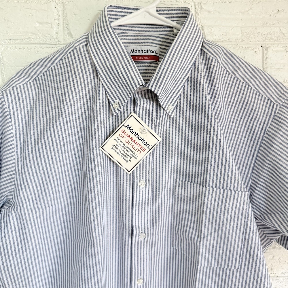 Vintage Manhattan Mens Size 16.5 Button Down‎ Light Blue White Stripes Shirt SS
